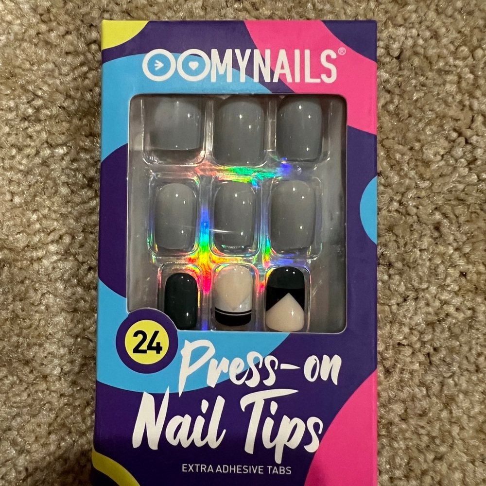 Press on nails